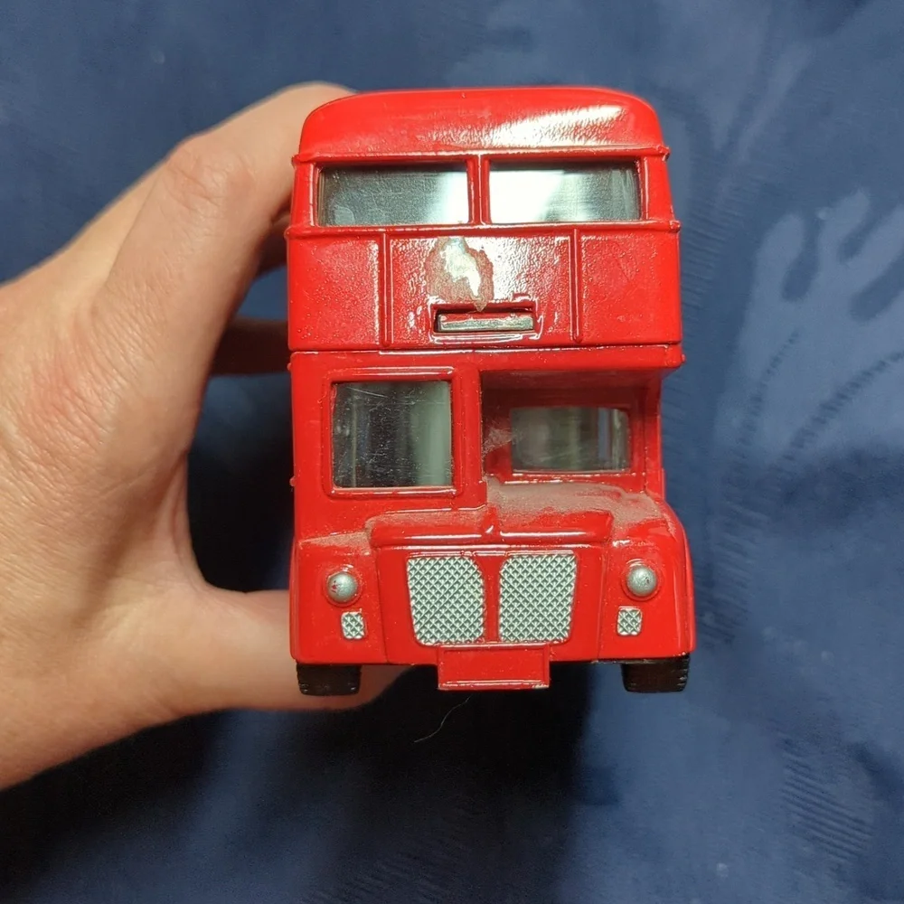 Red Double-Decker Bus Model - Picture 4 of 8